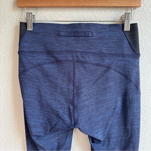 Outdoor Voices Tech Sweat Leggings 3/4 Length Capri Blue Black Women Size Medium - Picture 6 of 9